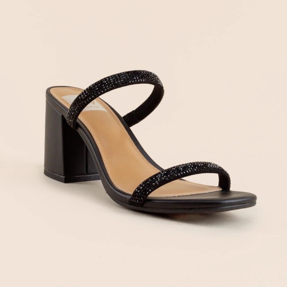 Franchesca’s Dolce Vita Twinkle Double Band Heel in Black 🖤